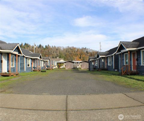 Photo of 2921 2921 Aberdeen Ave Ave, Hoquiam, WA 98550 (MLS # 2448289)