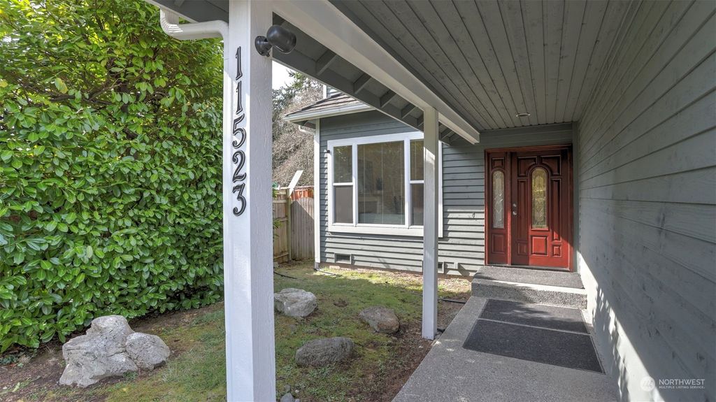 Photo of 11523 Meridian Avenue N, Seattle, WA 98133 (MLS # 2049227)