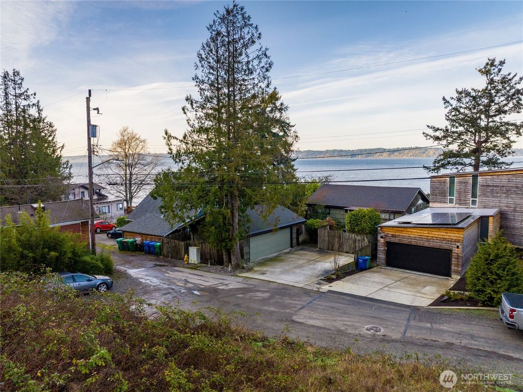 Photo of 10100 51st Avenue SW, Seattle, WA 98146 (MLS # 2477670)