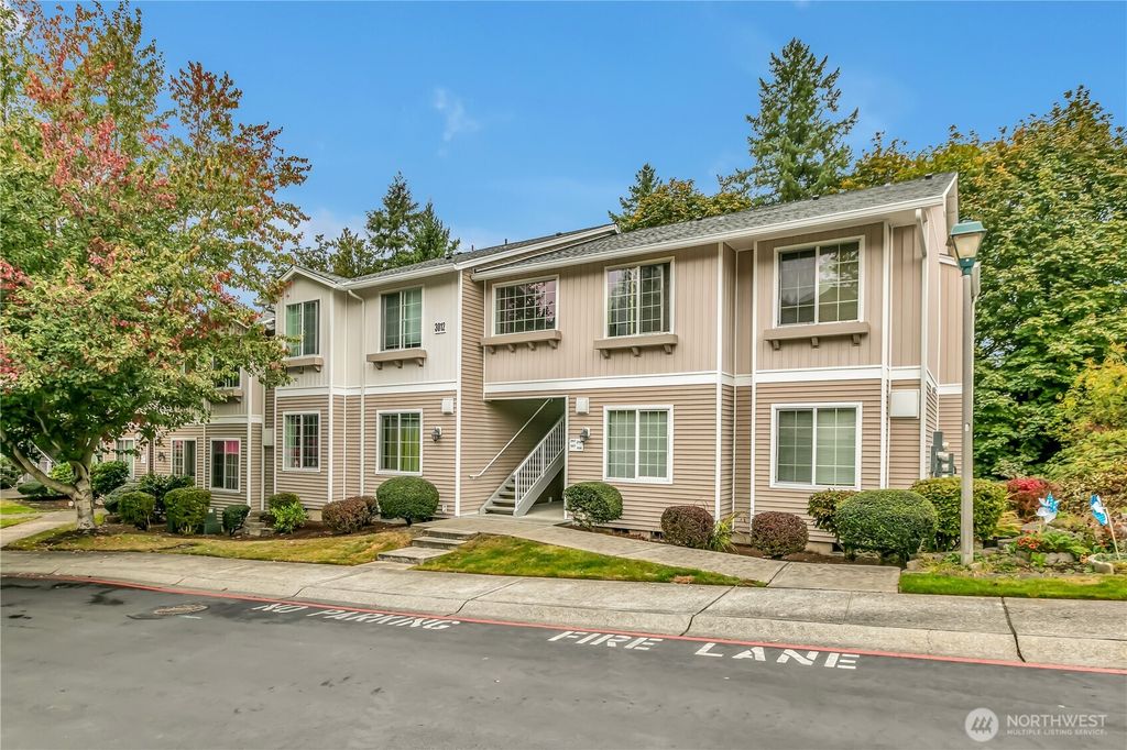 Photo of 3012 SE 8th Place #1117, Renton, WA 98058 (MLS # 2443018)