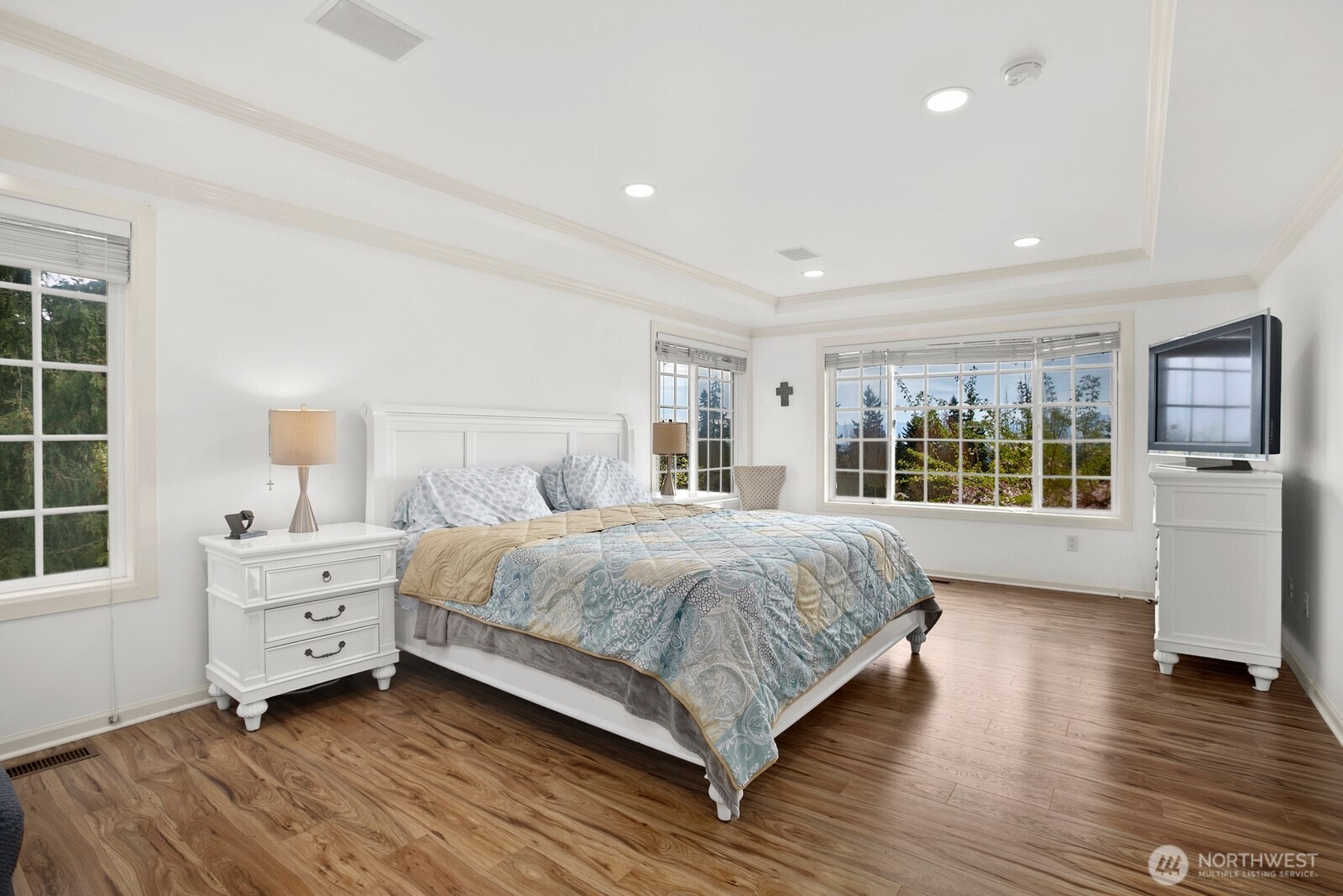 Issaquah, Washington, 98027, United States, 4 Bedrooms Bedrooms, ,3 BathroomsBathrooms,Residential,Active,2036026