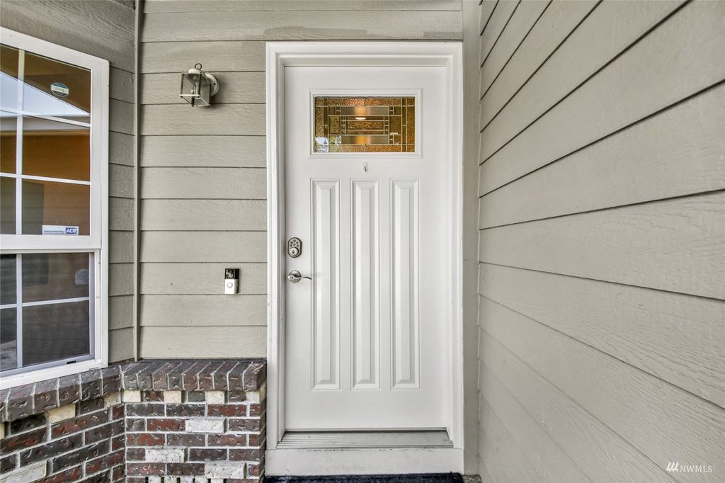 Photo of 5402 114th Place NE, Marysville, WA 98271 (MLS # 1988365)