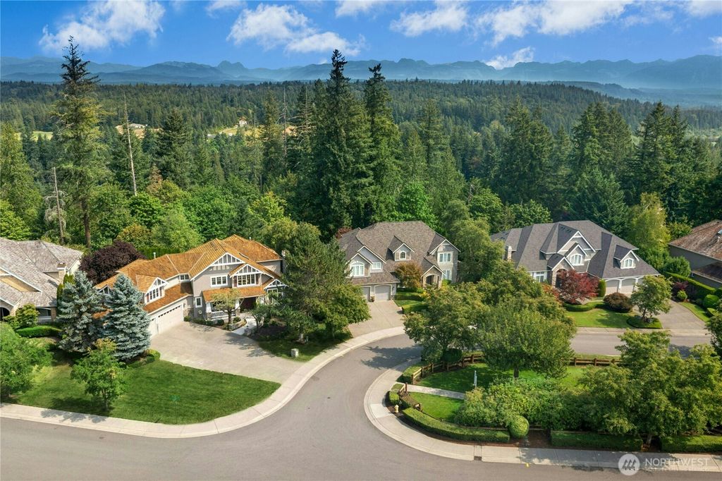 Photo of 2070 277th Avenue SE, Sammamish, WA 98075 (MLS # 2427985)