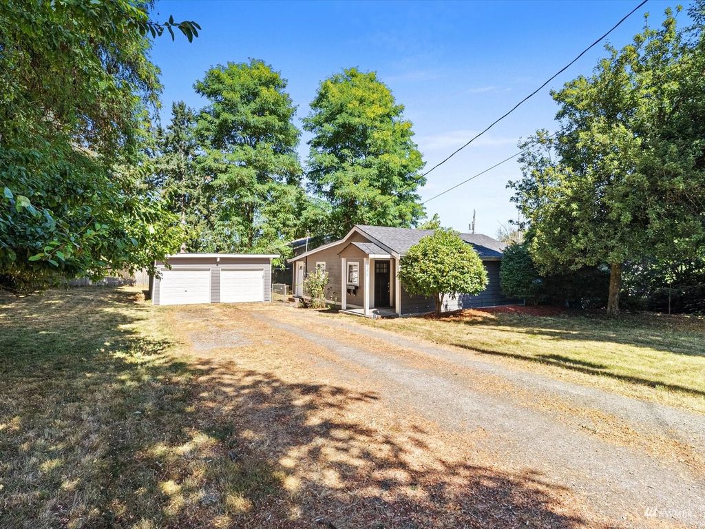 Photo of 4050 S 150th Street, Tukwila, WA 98188 (MLS # 1990907)