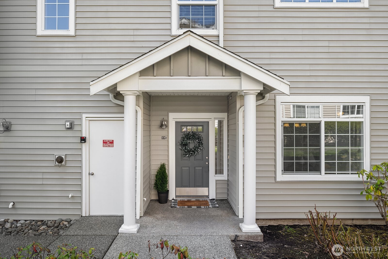 1855 Trossachs Boulevard SE 1401