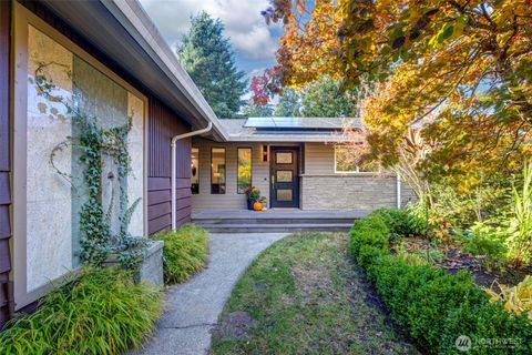 Photo of 20011 Palatine Avenue N, Shoreline, WA 98133 (MLS # 2444155)