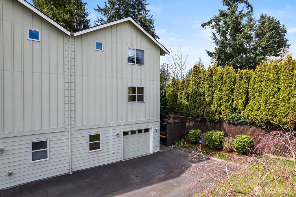 Photo of 738 N 185th Street, Shoreline, WA 98133 (MLS # 2499276)