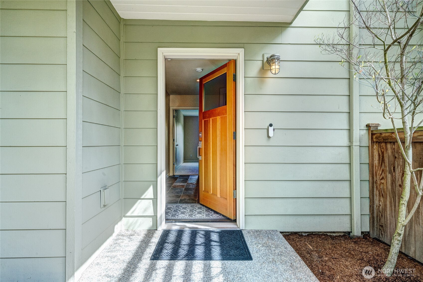 738 N 185th Street