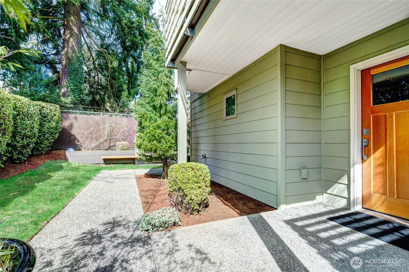 738 N 185th Street