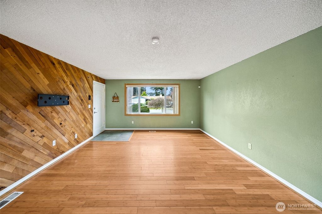 Photo of 17006 SE 264th Street, Covington, WA 98042 (MLS # 2340599)