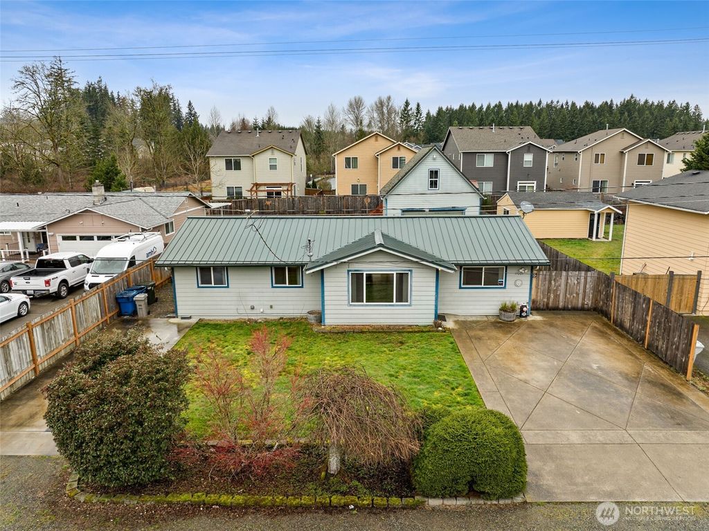 Photo of 17006 SE 264th Street, Covington, WA 98042 (MLS # 2340599)