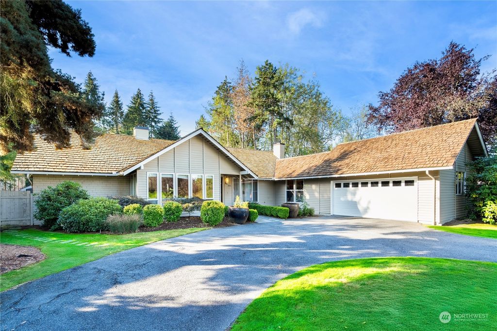 Photo of 8501 NE 13th Street, Clyde Hill, WA 98004 (MLS # 2294802)