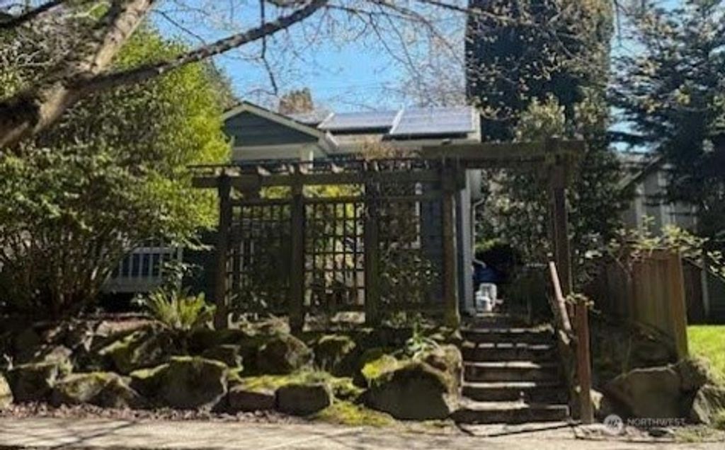 Photo of 4438 40th Avenue SW, Seattle, WA 98116 (MLS # 2516403)