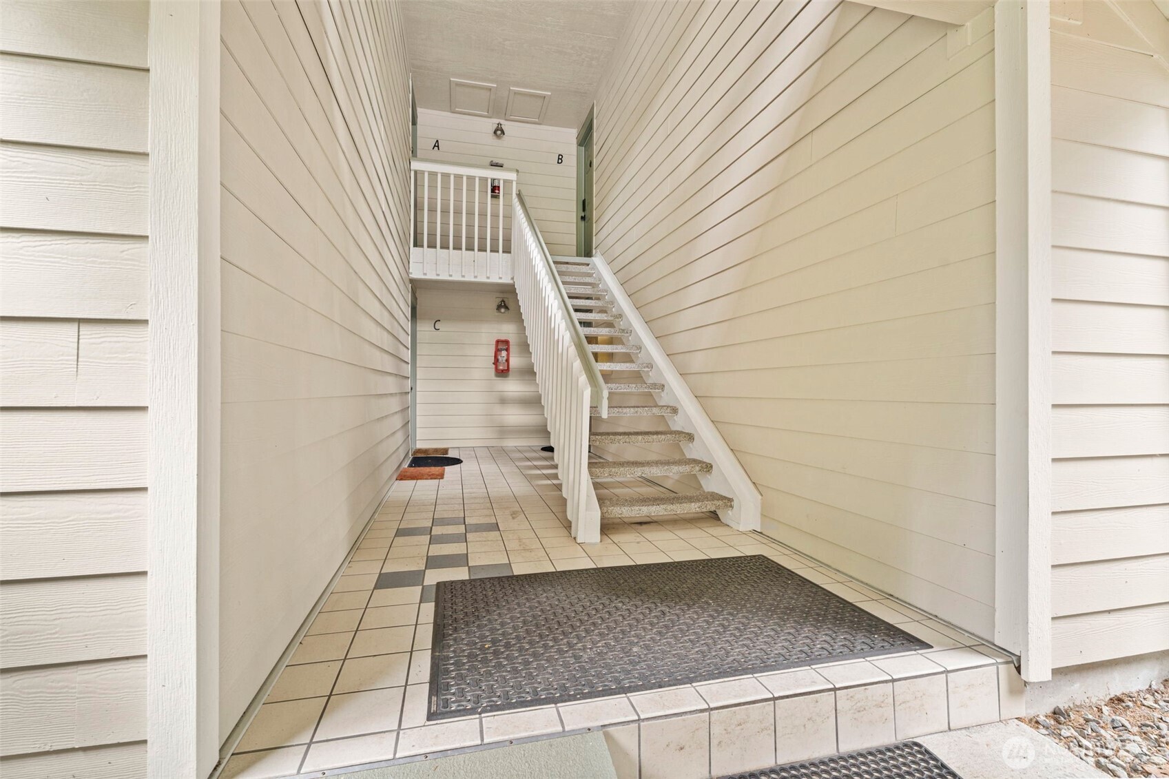 4617 Grandview Drive W D