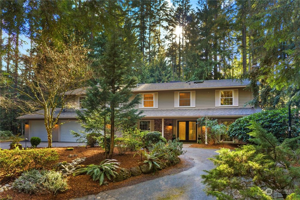 Photo of 3311 131st Avenue NE, Bellevue, WA 98005 (MLS # 2046871)