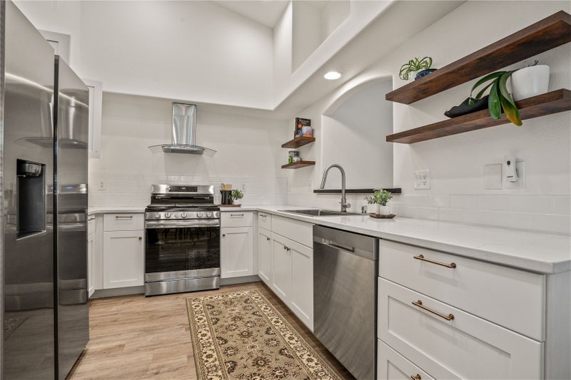 4782 Oyster Drive