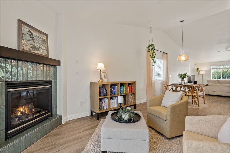 4782 Oyster Drive