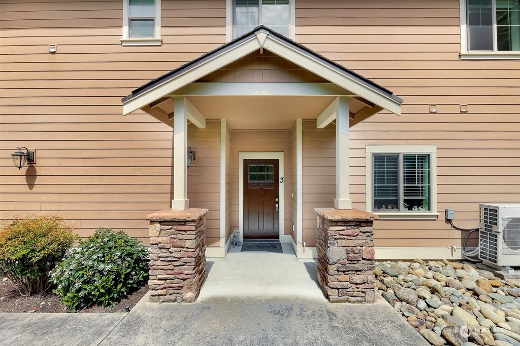 Photo of 21900 SE 242nd Street #H3, Maple Valley, WA 98038 (MLS # 2065683)