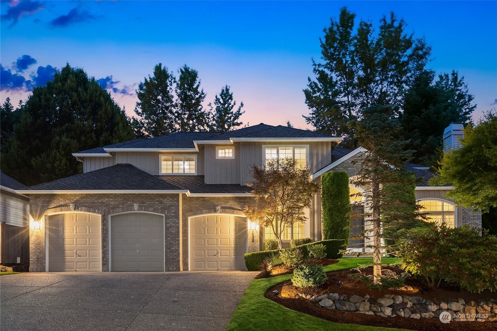 Photo of 26534 SE 20th Place, Sammamish, WA 98075 (MLS # 2137733)