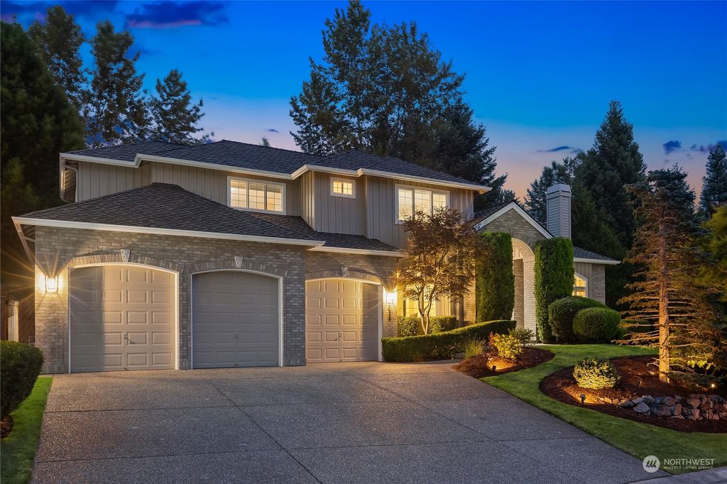 Photo of 26534 SE 20th Place, Sammamish, WA 98075 (MLS # 2137733)