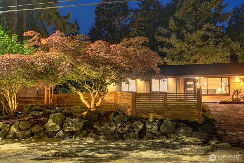 Photo of 12631 94th Avenue NE, Kirkland, WA 98034 (MLS # 2562830)