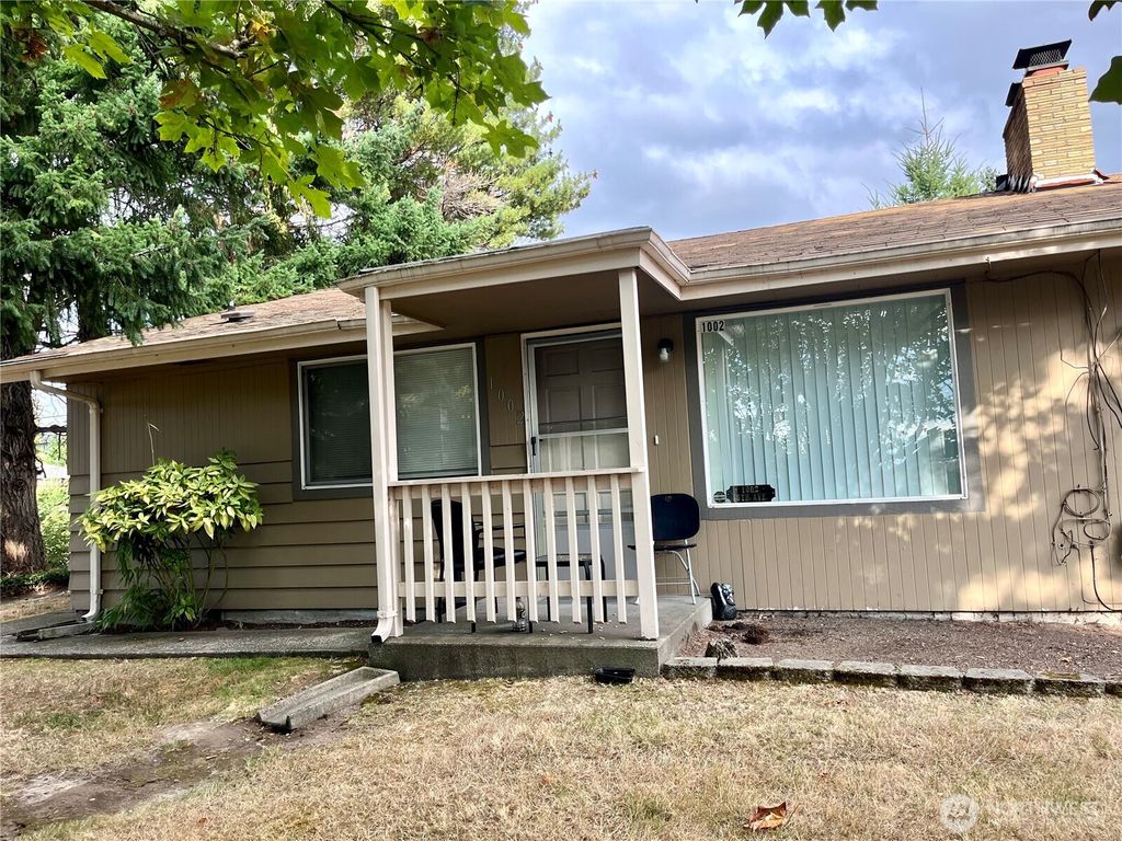 Photo of 1004 15th Avenue, Milton, WA 98354 (MLS # 2430707)
