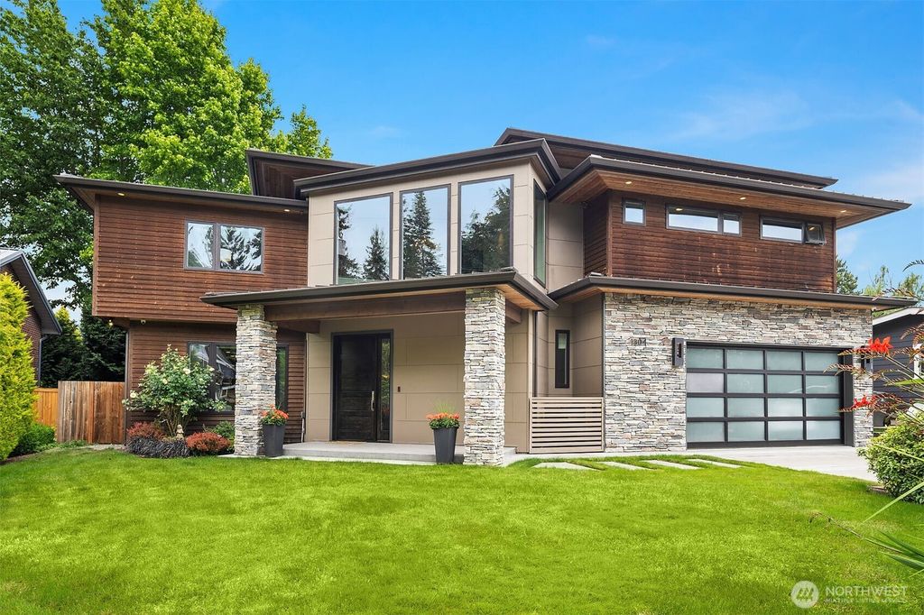 Photo of 1304 5th Street, Kirkland, WA 98033 (MLS # 2393575)