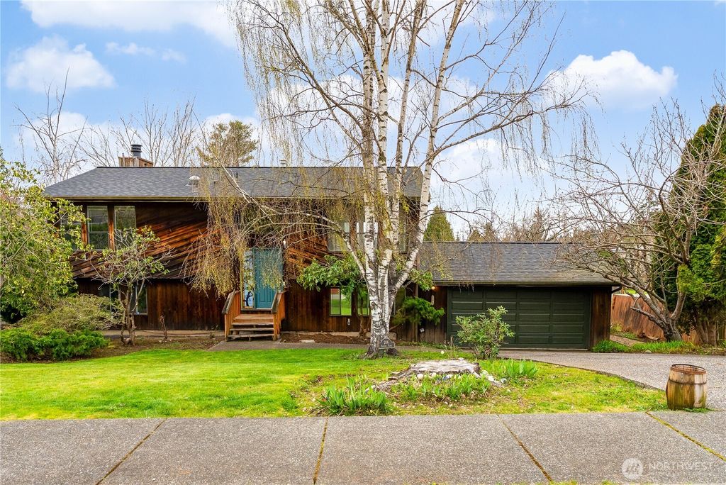 Photo of 206 Bayside Place, Bellingham, WA 98225 (MLS # 2497475)