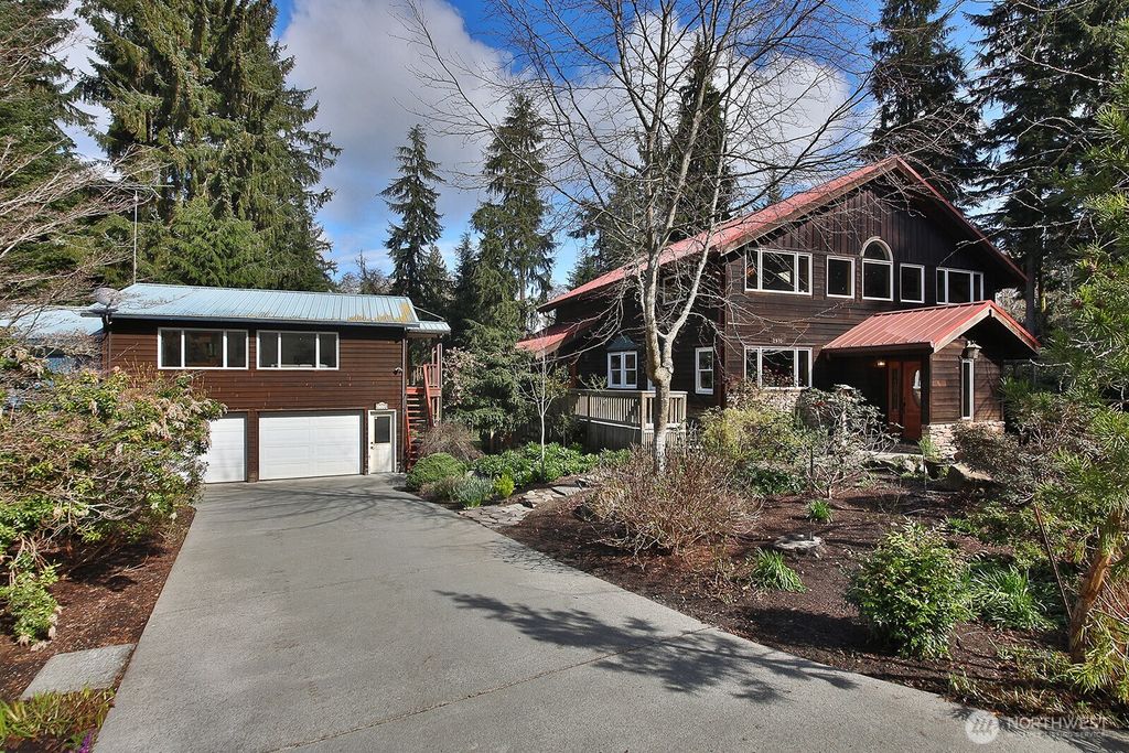 Photo of 2970 Smugglers Cove Road, Greenbank, WA 98253 (MLS # 2522615)