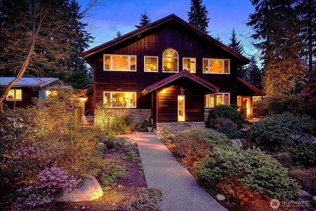 Photo of 2970 Smugglers Cove Road, Greenbank, WA 98253 (MLS # 2522615)