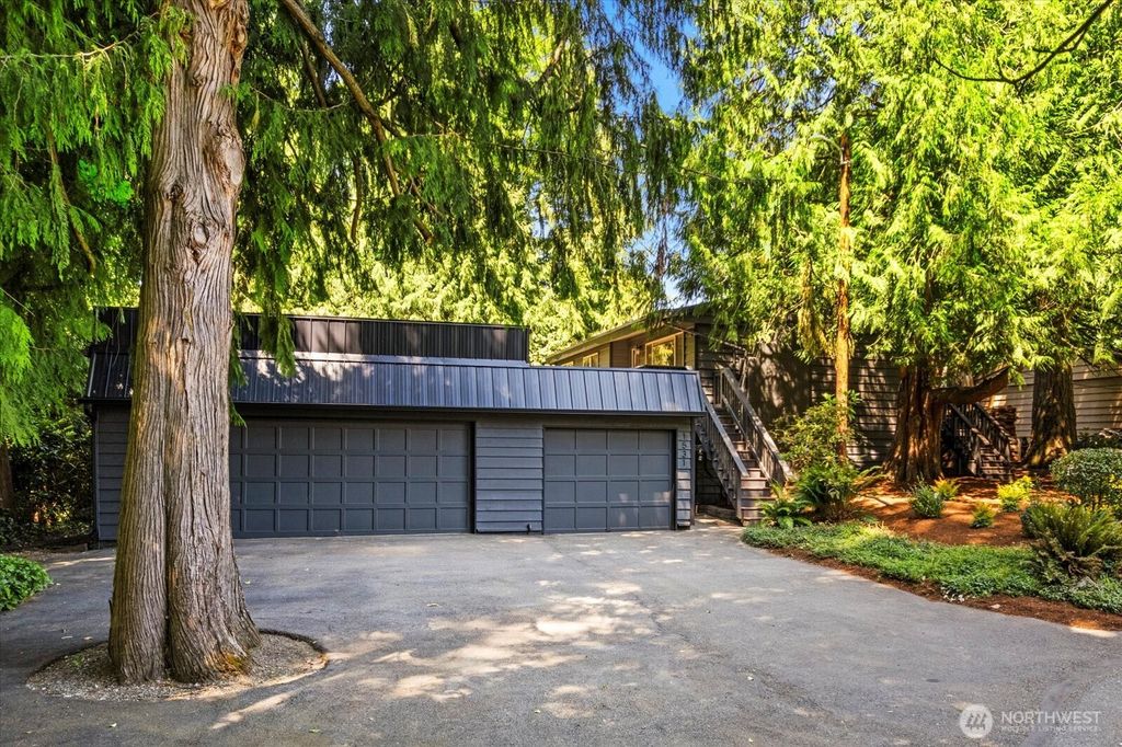 Photo of 1531 213th Place SW, Lynnwood, WA 98036 (MLS # 2388525)