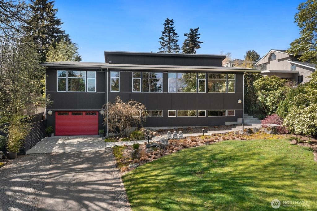 Photo of 1549 Magnolia Way W, Seattle, WA 98199 (MLS # 2504109)