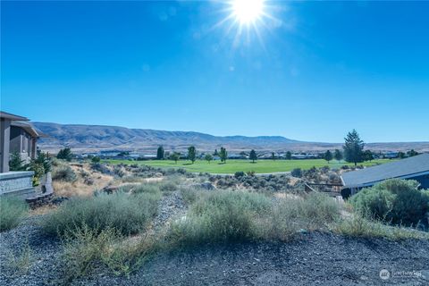 Photo of 409 Peachtree Place SW #168, Mattawa, WA 99349 (MLS # 2196450)