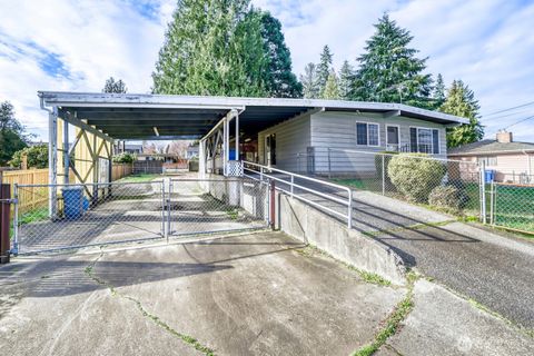 Photo of 17028 Larch Way Way, Lynnwood, WA 98037 (MLS # 2471741)