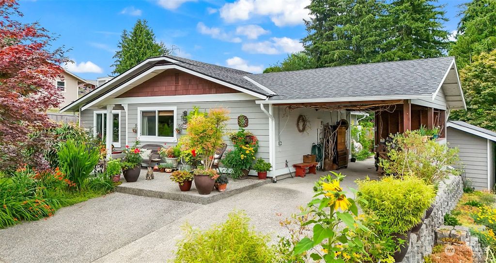 Photo of 1911 Northlake Avenue, Snohomish, WA 98290 (MLS # 2294222)
