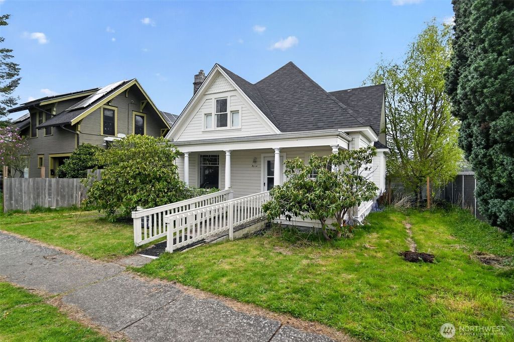 Photo of 2514 Kulshan Street, Bellingham, WA 98225 (MLS # 2509721)