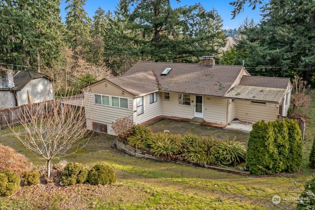 Photo of 1831 107th Avenue SE, Bellevue, WA 98004 (MLS # 2052581)
