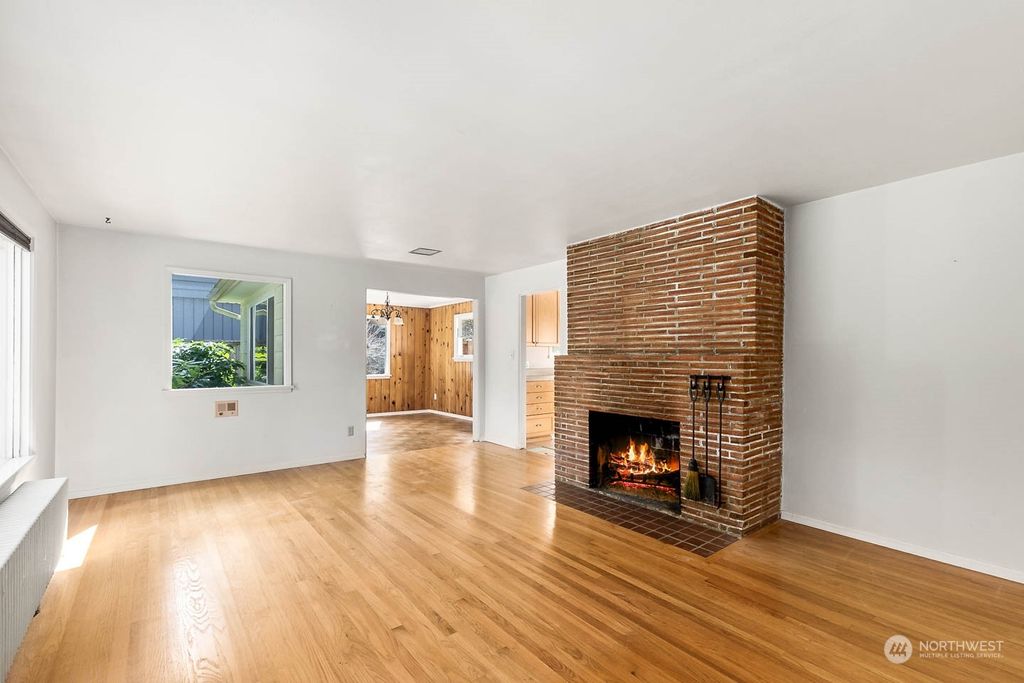 Photo of 1831 107th Avenue SE, Bellevue, WA 98004 (MLS # 2052581)