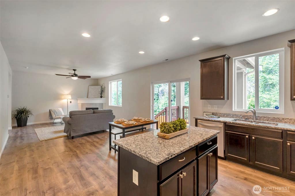 Photo of 14206 67th Avenue E, Puyallup, WA 98373 (MLS # 2555718)