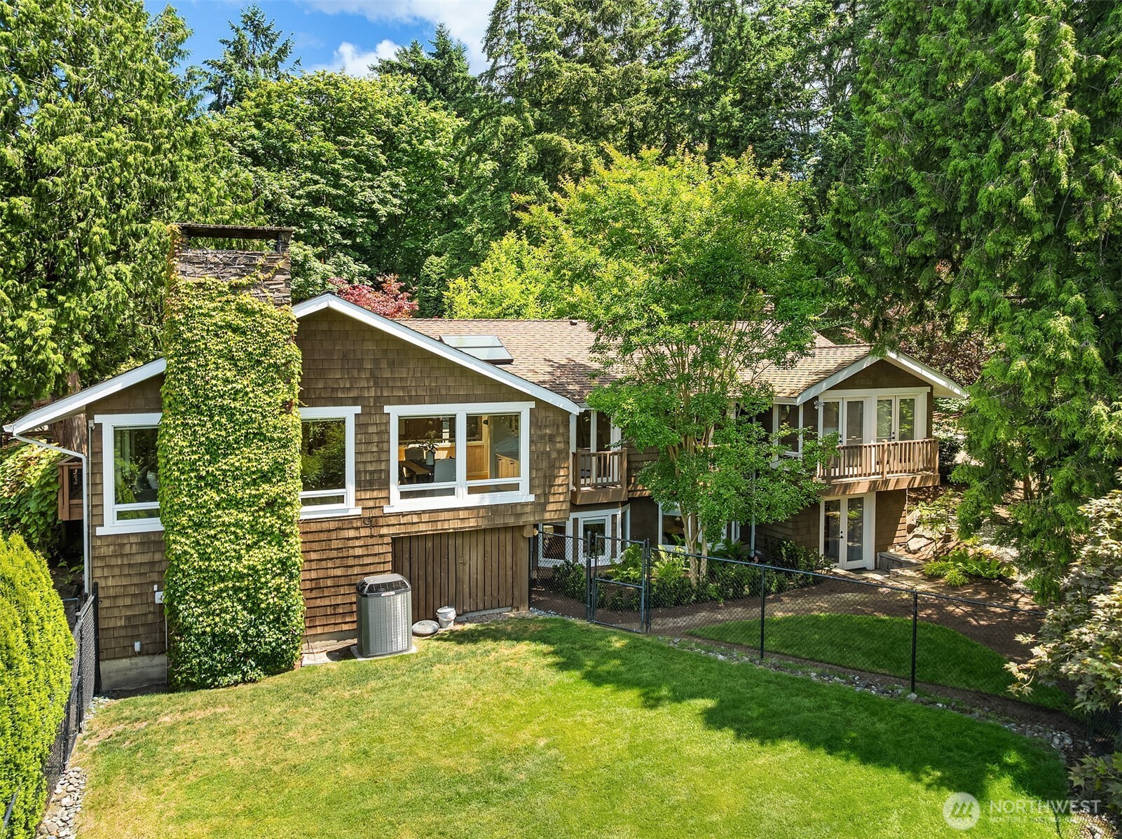 8 Shore Lane