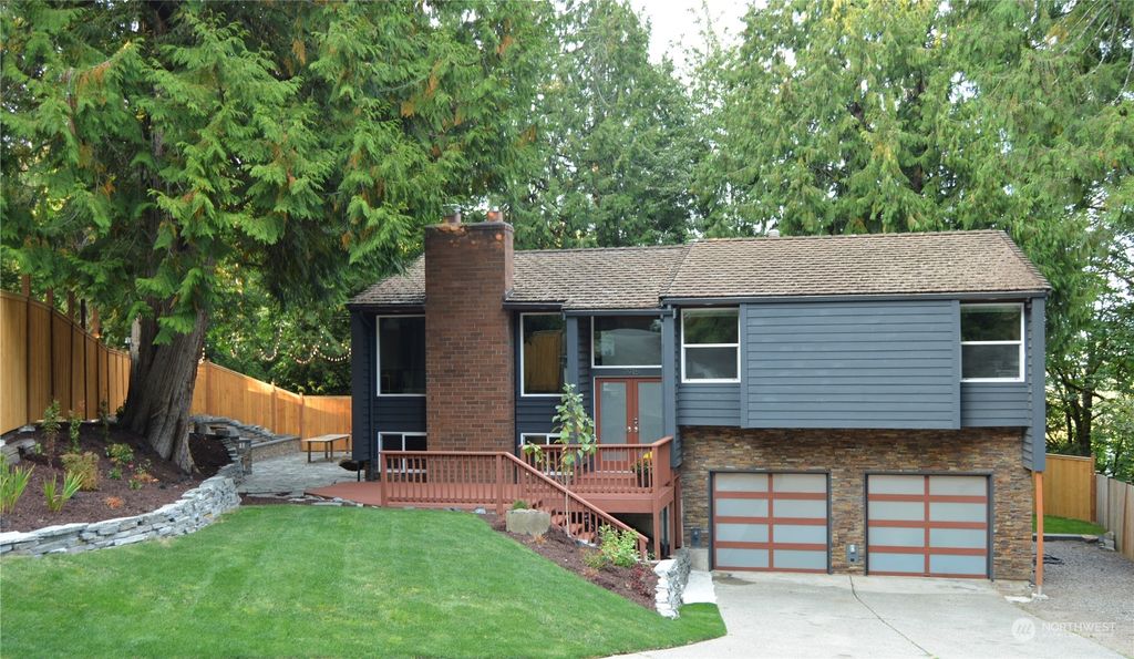 Photo of 7916 147th Avenue NE, Redmond, WA 98052 (MLS # 2164906)
