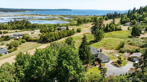 Photo of 1950 Hillvista Place, Freeland, WA 98249 (MLS # 2555544)