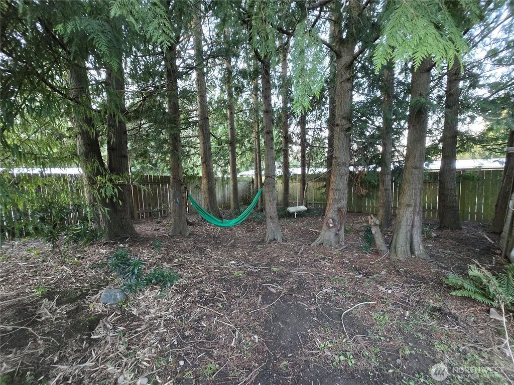 Photo of 1323 E Fir Street, Mount Vernon, WA 98273 (MLS # 2472494)