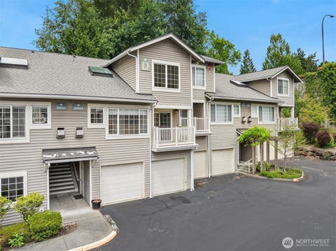 Photo of 18544 NE 57th Street, Redmond, WA 98052 (MLS # 2551220)