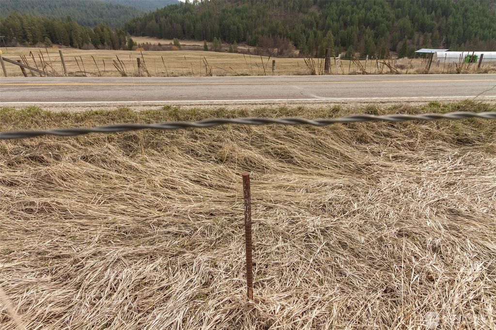 Photo of 30 XX Addy Gifford Road, Gifford, WA 99131 (MLS # 2499605)