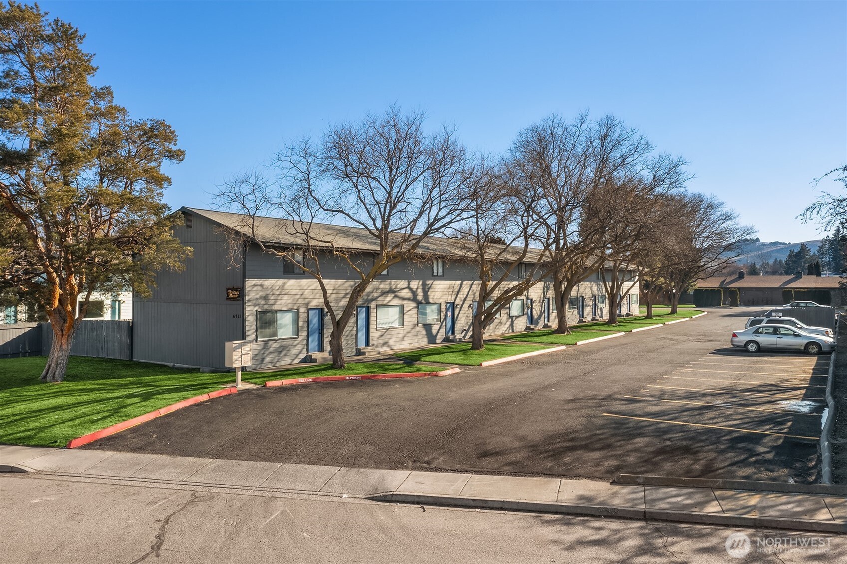 6721 W Kennewick Ave