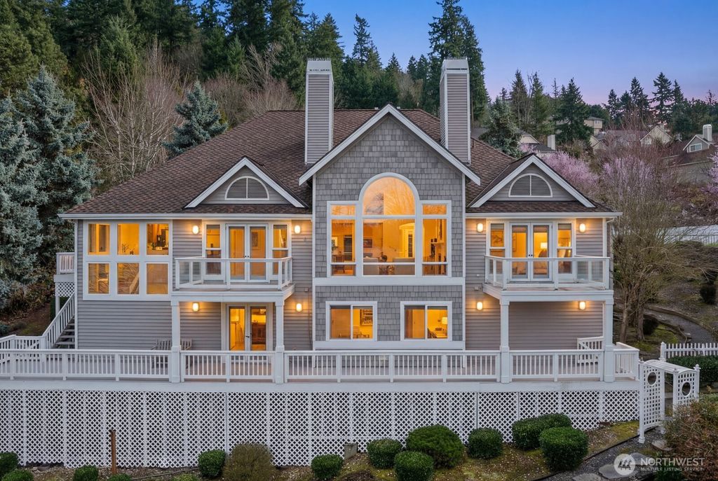 Photo of 1665 204th Avenue NE, Sammamish, WA 98074 (MLS # 2490789)