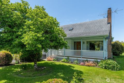 Photo of 4701 Pleasant Hill Road, Kelso, WA 98626 (MLS # 2530340)