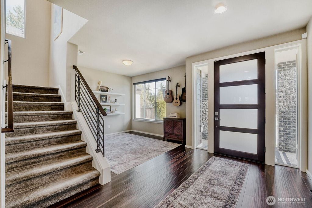 Photo of 5658 S 328th Place, Auburn, WA 98001 (MLS # 2461606)