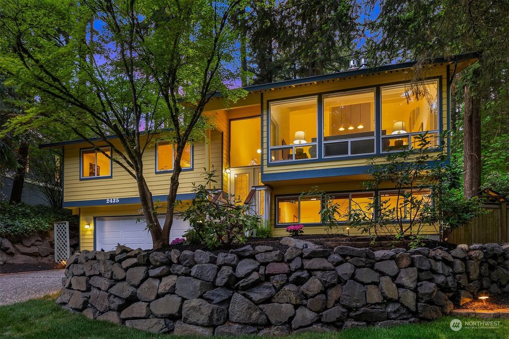 Photo of 2435 130th Avenue NE, Bellevue, WA 98005 (MLS # 2235845)